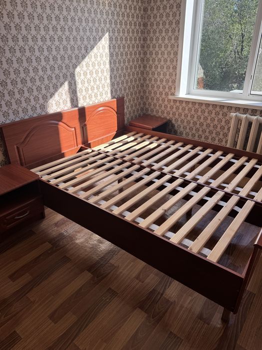 Продам кровать деревянный
