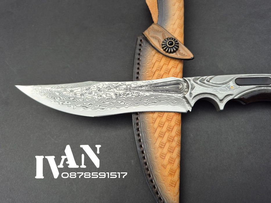 Ловен нож от дамаска стомана (96 слоя) сърцевина  VG10 с кожена кания