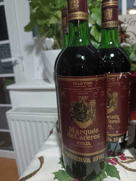 sticla de vin Marques de Caceras - 0,75lt; an 1970