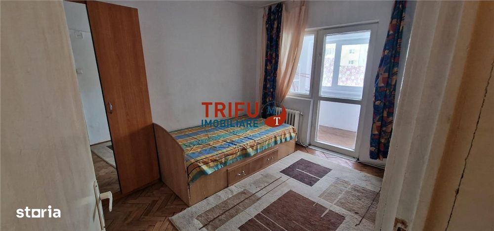 Apartament 3 camere etaj 1 zona  Liceul Sportiv