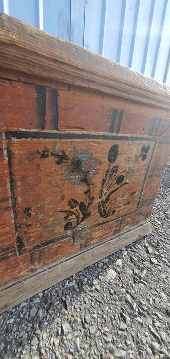 Старинна ракла сандък