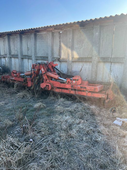 Grapa hidraulica si freza