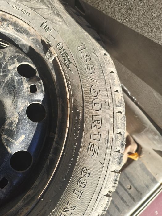 Комплект зимней резины 185/60 R15 на дисках
