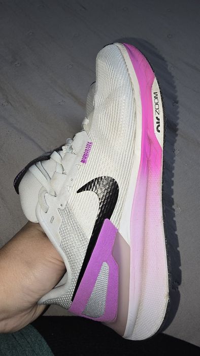 Маратонки Nike като нови