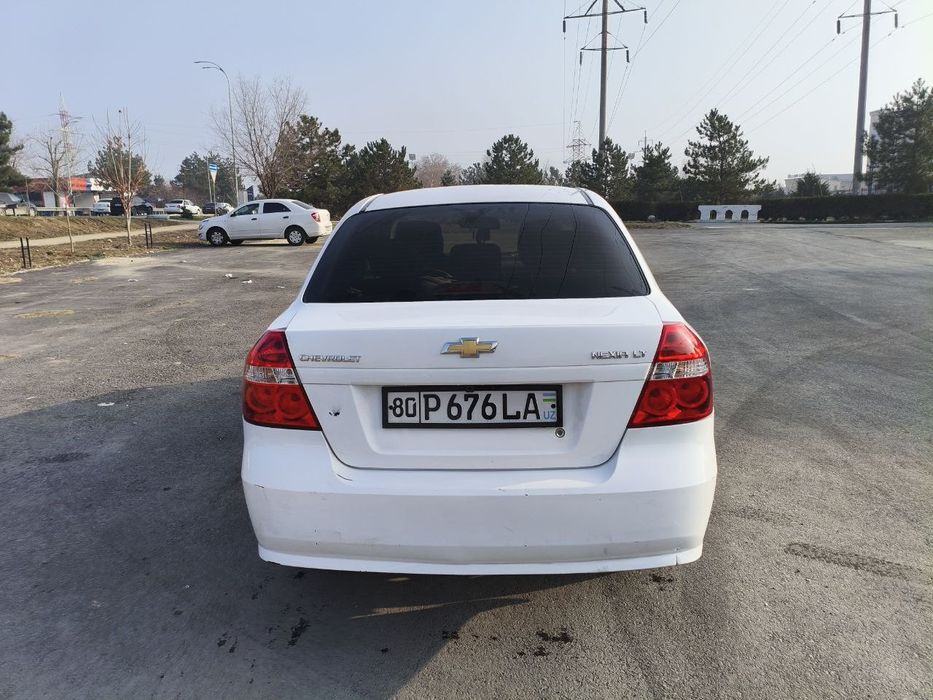 Нексия 3 сотилади.2018 йил