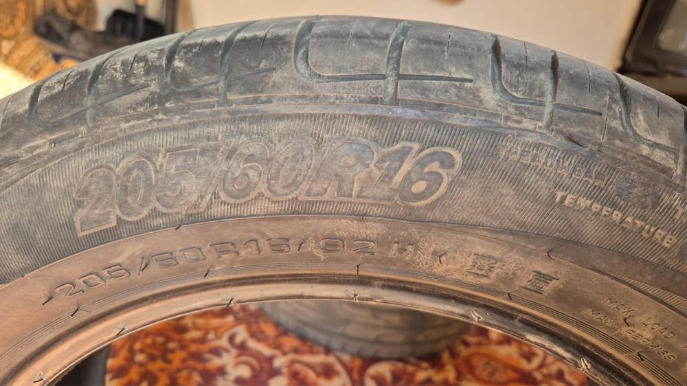 Продаю шины 205/60