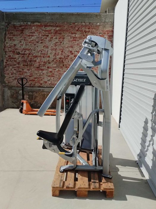 Cybex Eagle NX /  Chest Press