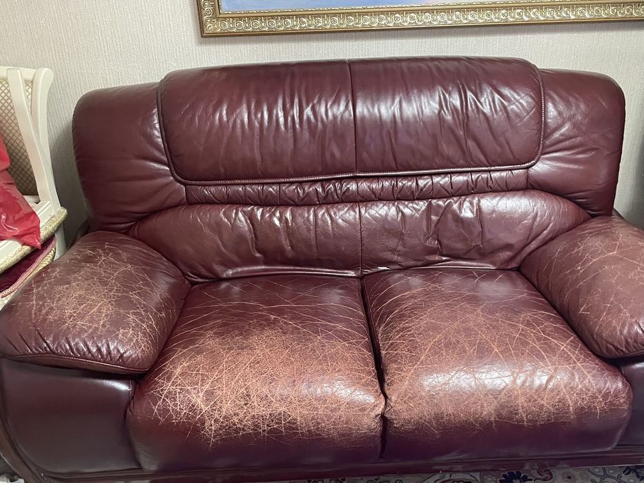 Диваны три продается