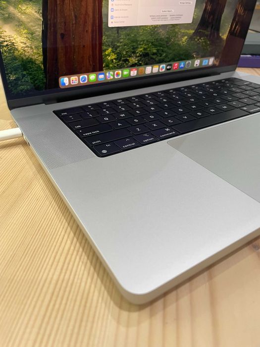 Apple 16-inch MacBook Pro: Apple (2021) M1 Pro 16GB RAM, 16-Core GPU 3,2 GHz - Silver