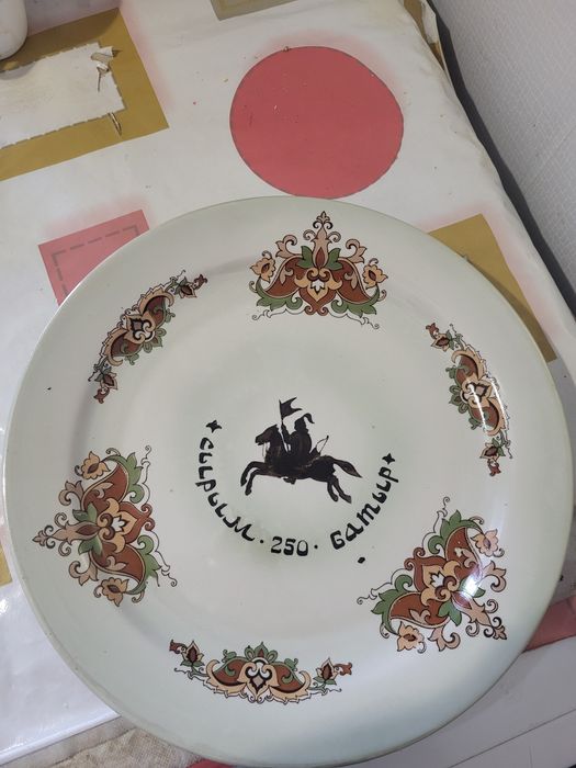 Продам фарфоровый табак 2000