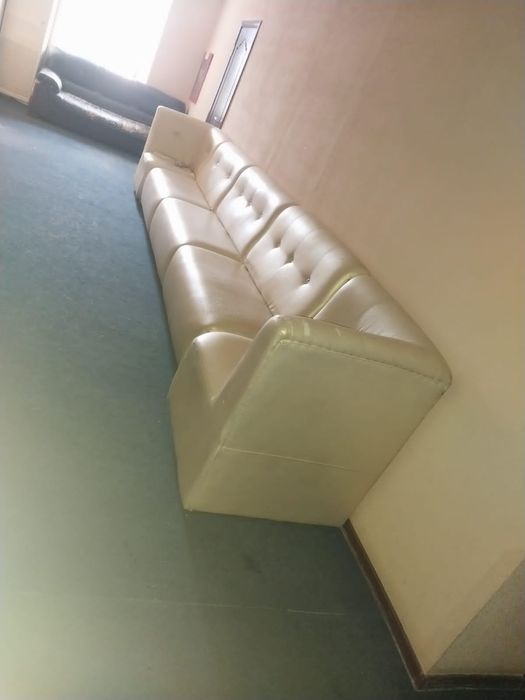 Б/у диваны в хорошем состояний