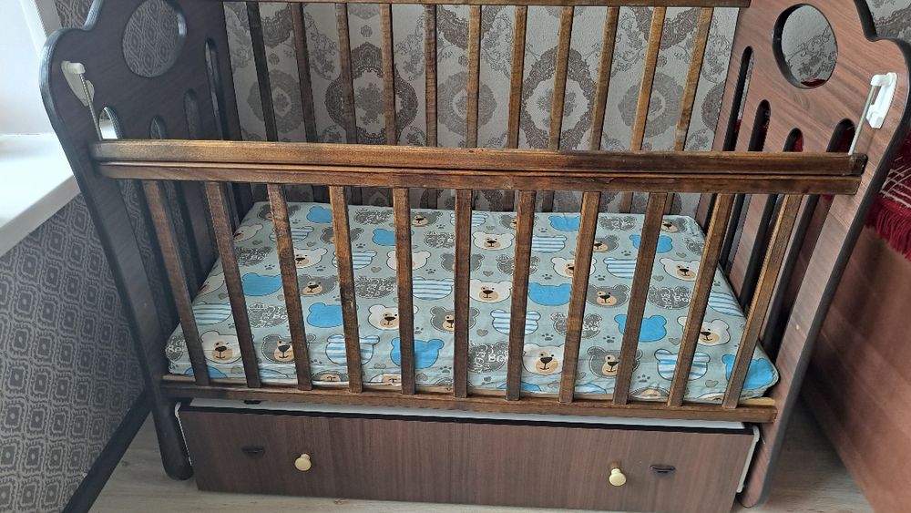 Детская кровать б/у