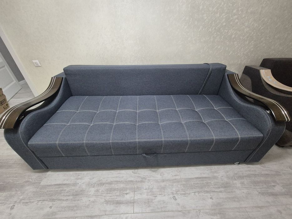 Продам        диван