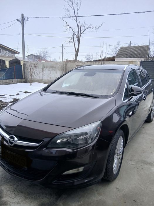 Opel Astra J 2014 Automată – Navigație, Cameră – 1800€ Negociabil