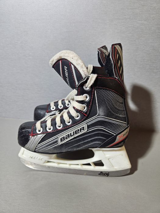 Patine hochei hockey 3004 Bauer x200, marime 33.5, lungime interioara 21cm.