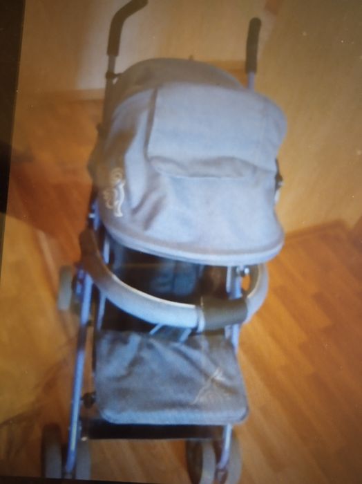 Коляска прогулочная