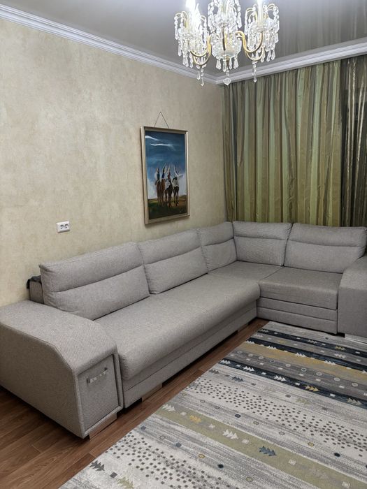 Диван польский Альварес, в отличном состоянии