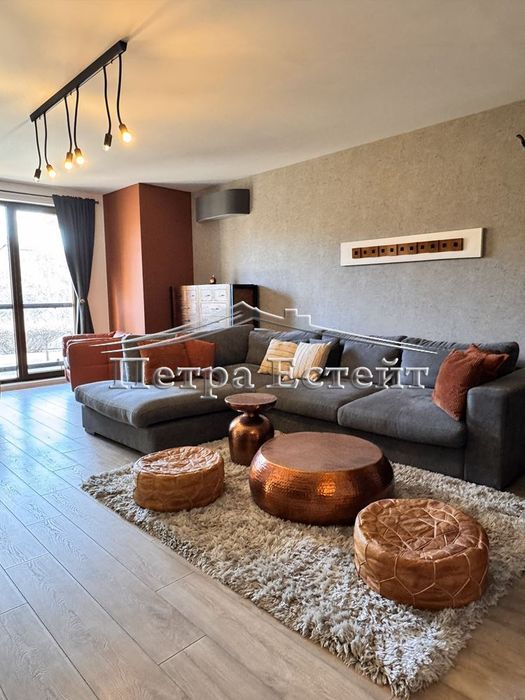 Продава се Тристаен апартамент в Варна, Бриз - 178 кв.м за 1143 €/кв.м - Снимка #3