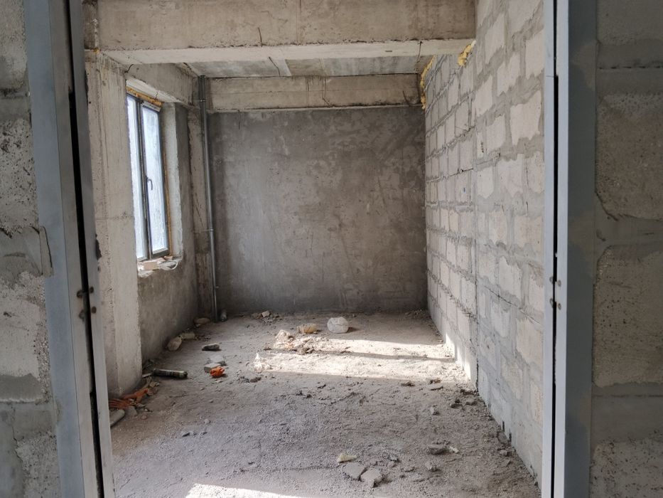 Vakzal orqasidan uy sotiladi 3 xonali