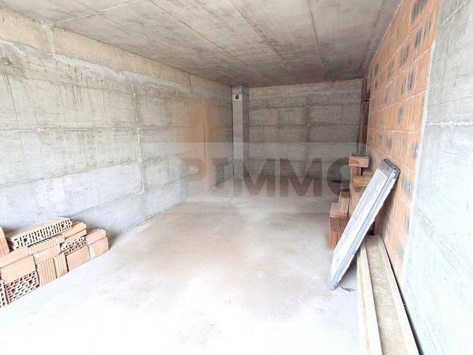 Продава се Тристаен апартамент в Варна, Гръцка махала - 102 кв.м за 872 €/кв.м - Снимка #2