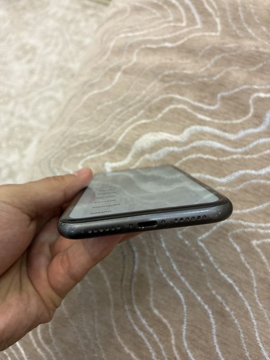 iPhone 11 128GB б/у хорошее состояние