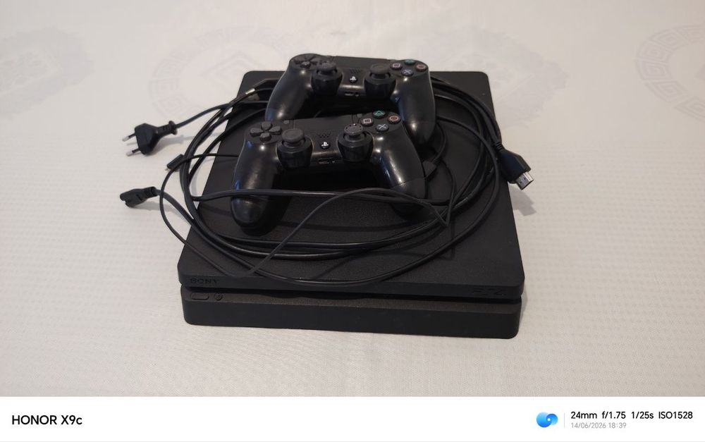 Ps4 ikta jostik va bitta deski blan