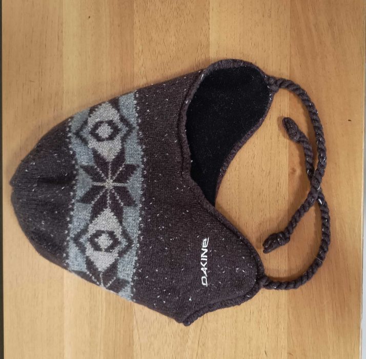 Dakine-Много Запазена