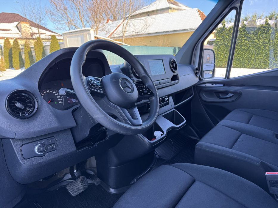Mercedes Sprinter 2022- 12