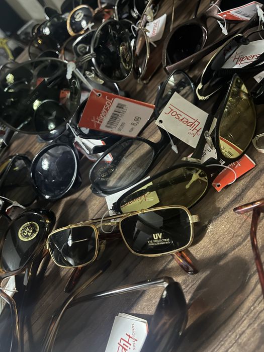 Слънчеви очила на едро