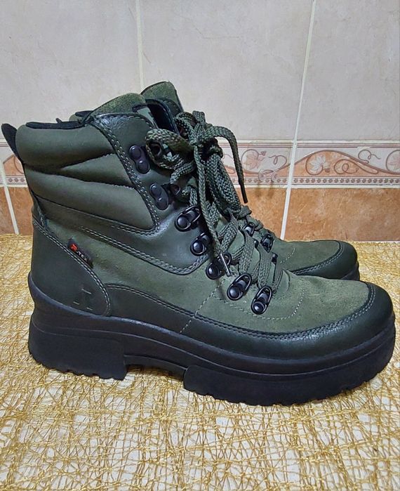 Ботинки размер 38-39