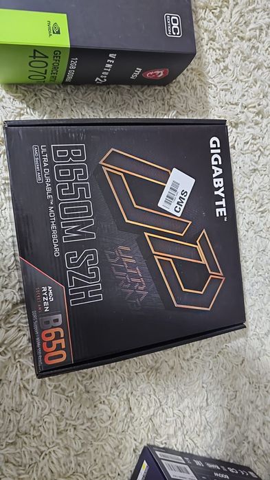 PC Gaming High-End Ryzen 7 7800X3D + RTX 4070 Ti | 32GB DDR5 | 2TB SSD