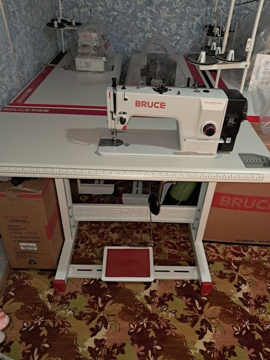 Швейная машина BRUCE  model Q5, прямая строчка машина совершено новая.