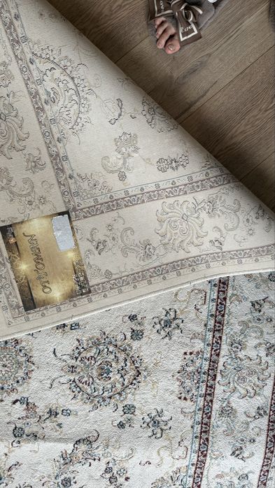 Продам ковер 1,6*2,3