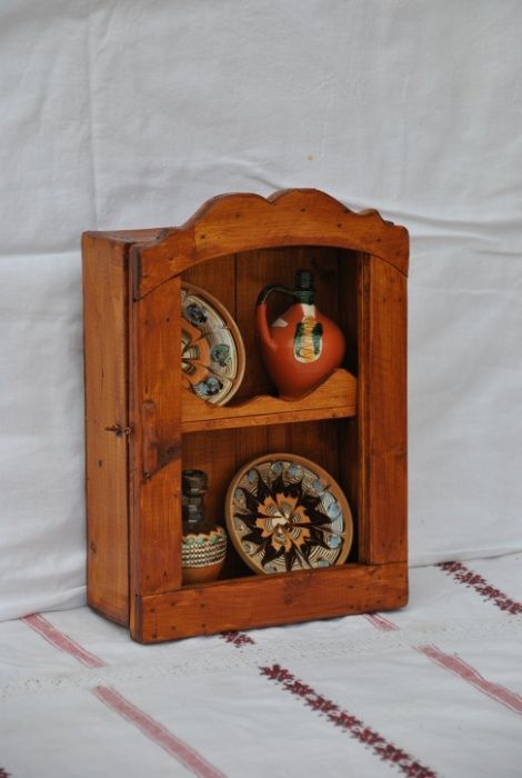 Vand dulapior din lemn