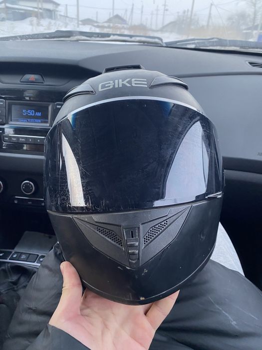 продается мото шлем