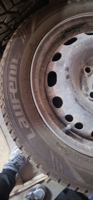 165/65R14 Зимни гуми 6мм + джанти 4x100