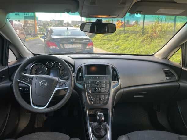 Opel Astra J 2011 inmatriculat