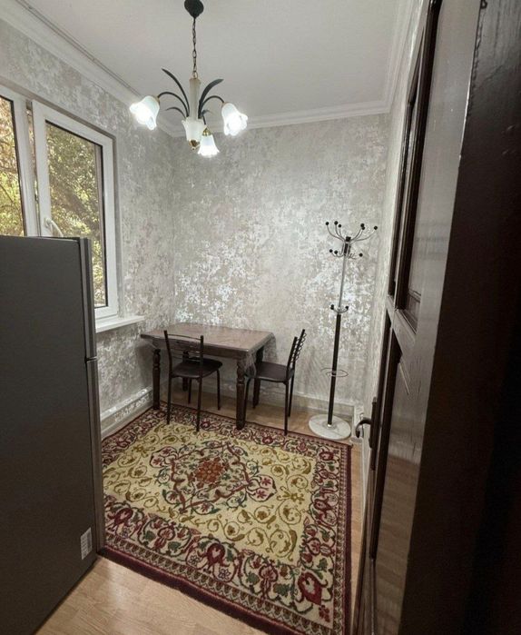 Сотилади Чилонзор 17 квартал 2 хонали