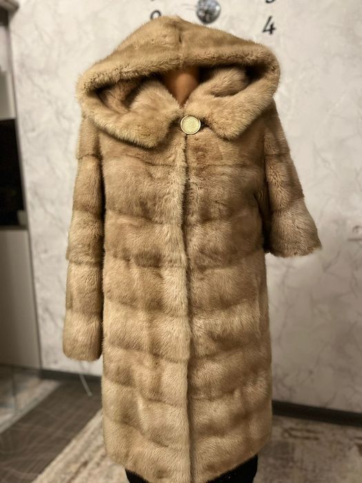 Продам шубу за 60000