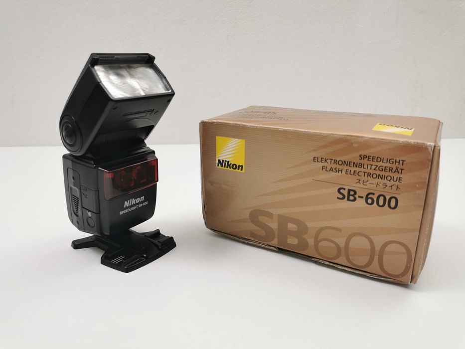Nikon SpeedLight SB-600 светкавица за фотоапарат