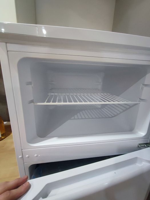 Хладилник с горна камера Beko