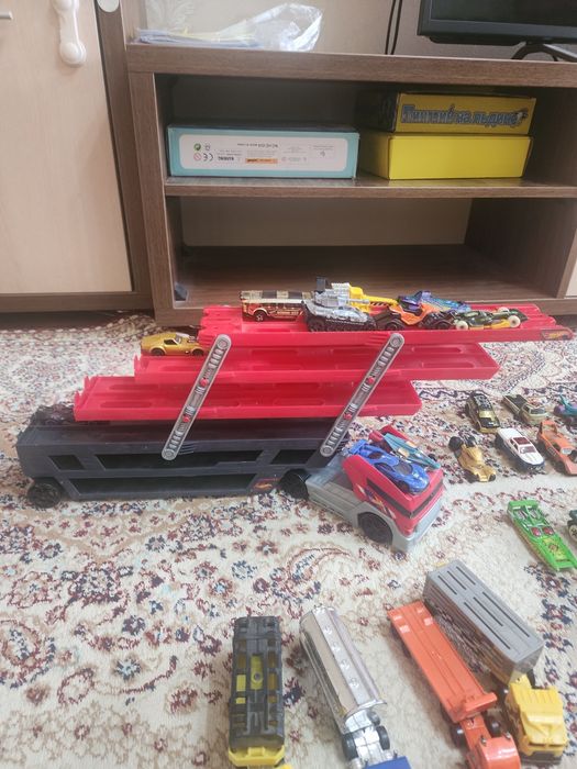 Машинки Hot wheels 115 штук