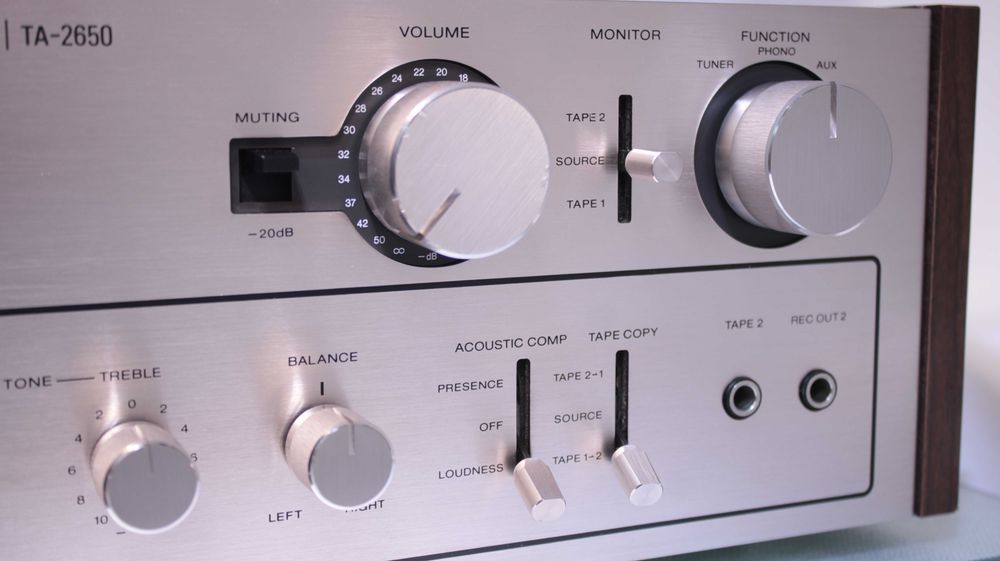 Statie/Amplificator Sony TA-2650.