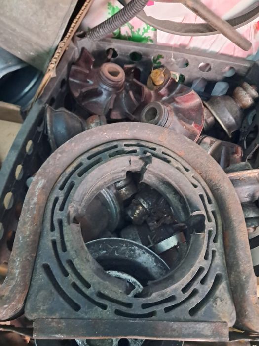 Продам запчасти на газ 53