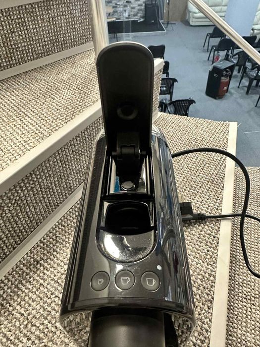 Продавам кафе машина  с капсоли tchibo машината е само пробвана