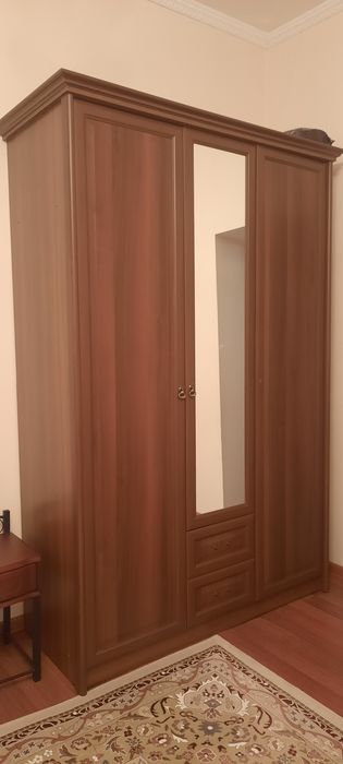 Шкаф  для  одежды.