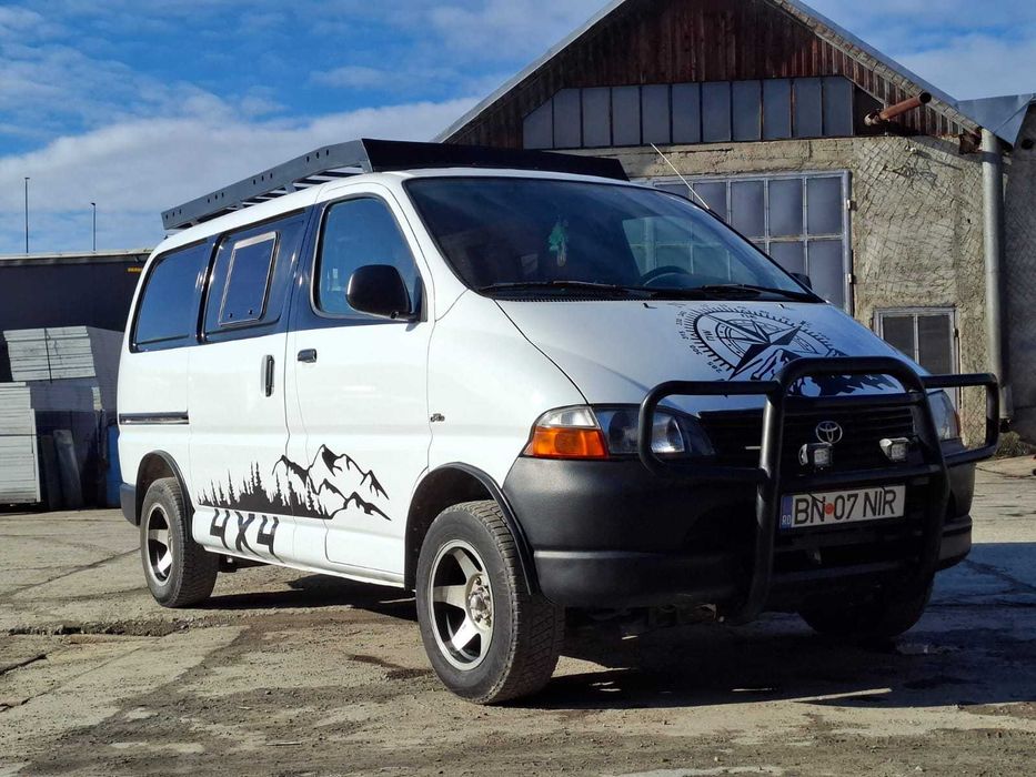 Toyota 4×4 mini-camper