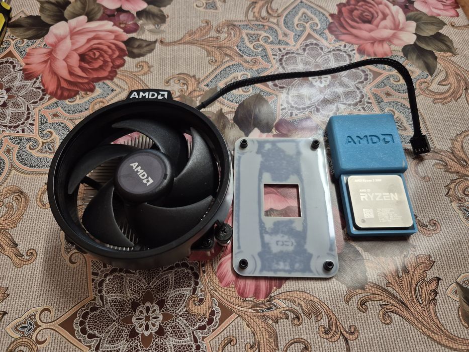 Procesor AMD Ryzen 3 3100 + cooler Wraith stealth