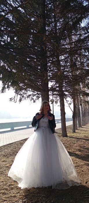 Свадебное платье