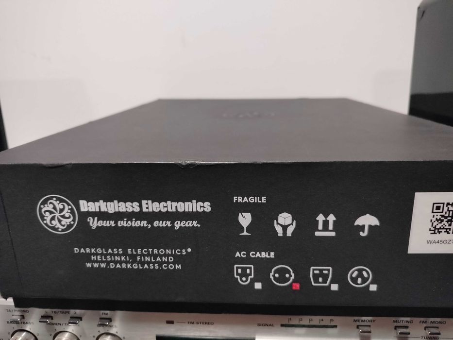 Продавам бас глава Darkglass Alpha·Omega 900 Bass Head